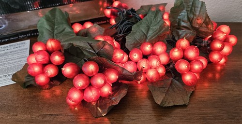 Grape Cluster Lights. Purple/Red. 100 Lights/10 Clusters. VTG New. Mult Avail. - Picture 6 of 9