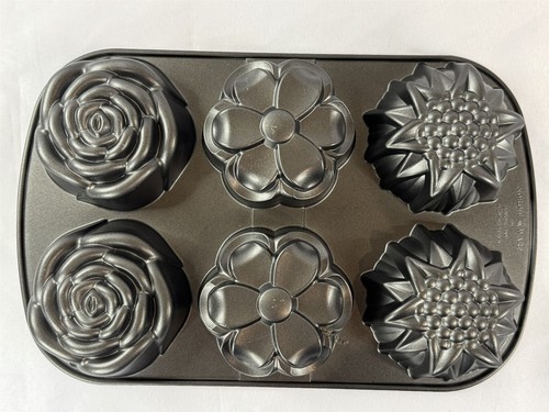 Nordic Ware Aluminum Flowers Non-Stick 6 Cup/6 Cavity Floral Bouquet Cake Pan