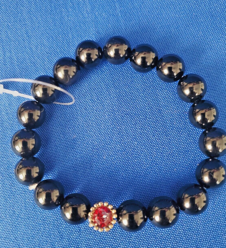 Black gemstone stretch bracelet with red stone - Picture 2 of 4