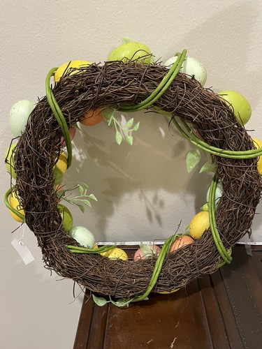 Easter Wreath Grapevine Speckled Wall Decoration 15" Dia Flowers NEW! - Picture 8 of 9
