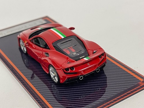 Modelo 1/64 U2 de un F8 Novitec cupé rojo/bandera italiana 399 piezas de Runner. 64-100 - Imagen 3 de 9