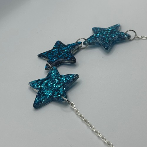 Triple Star necklace, Glitter resin on a chain, Kitsch, 18 inch long - Picture 90 of 118