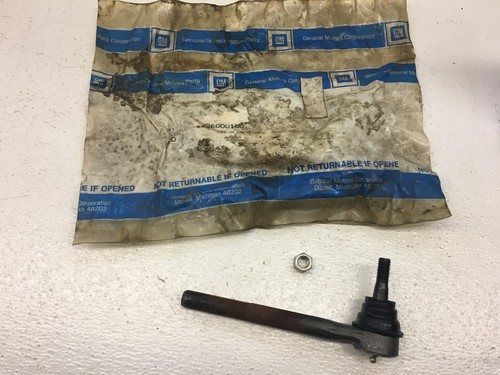 GM NOS OEM 1988-2002 Chevy GMC Truck Steering Outer Tie Rod 26000150