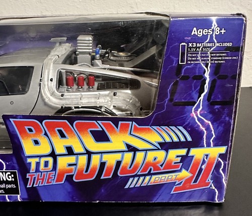 Back To The Future II DeLorean 1/15 Time Machine Movie Car Diamond Select Sealed - Picture 3 of 24