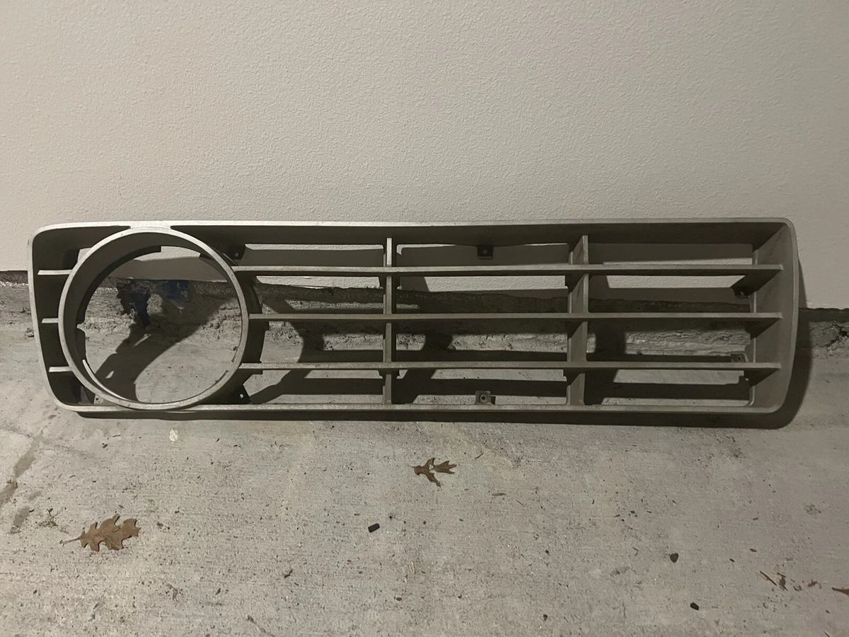 1973 1975 Ford F 100 150 250 350 Truck Grill Insert Trim RH OEM Dentside