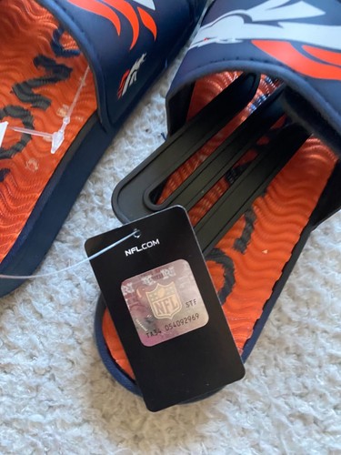 Pantuflas de gancho y bucle Forever Collectibles FOCO Youth NFL Broncos talla S 11-12 - Imagen 5 de 11