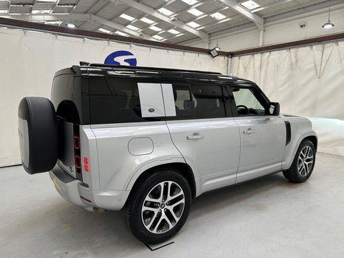 2020 Land Rover Defender 110 2.0 SD4 HSE Auto 4WD Euro 6 (s/s) 5dr - Picture 10 of 24
