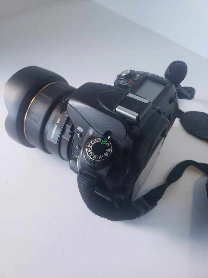 Cámara digital Nikon D80 10 MP SLR + lente gran angular Tamron SP AF 14 mm f/2,8 IF Foto 4 de 4