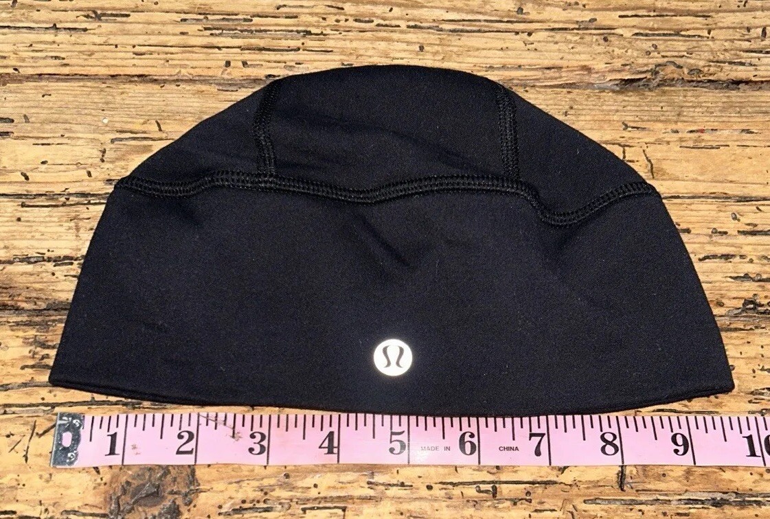 Lululemon Women's Size One size Black Brisk Run Toque NWOT