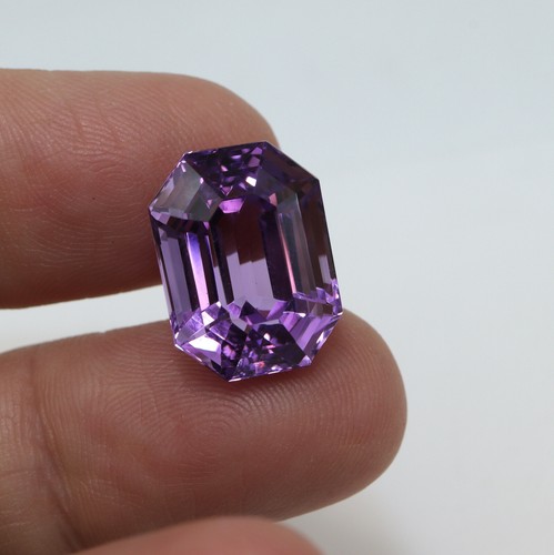 Parte superior natural facetada 12,41 quilates 15,7 x 11,8 mm púrpura azul amatista corte esmeralda - Imagen 6 de 7