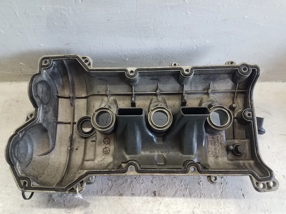 Cubierta de válvula de motor Porsche Panamera 2011-2016 3,6 L 94610523601 (M310) Foto 2 de 3