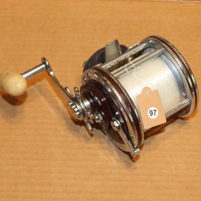 リール PENN SPECIAL SENATOR 3/0 112H Penn 3/0 112H Special Senator Conventional Fishing Reel RH