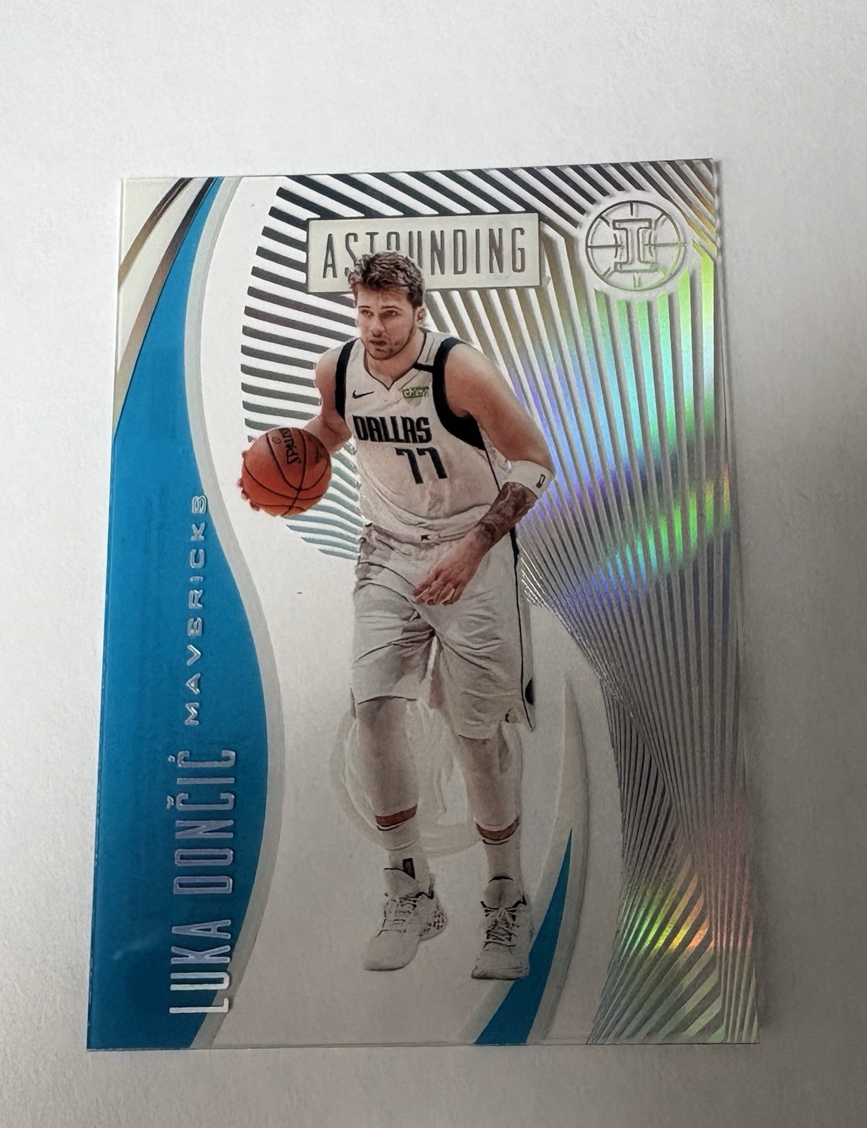 2019-20 Illusions Luka Doncic Astounding Sapphire Blue Clear Acetate Card