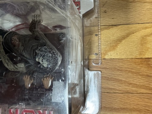 De colección 2002 8” Iron Maiden Eddie Super Stage Figura Estatua Zombie Mcfarlane NUEVO - Imagen 6 de 13