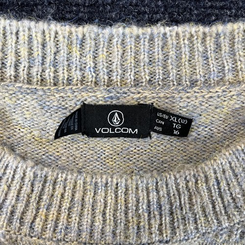 Volcom Sweater Womens XL Gray Blue Striped Knit Crewneck Pullover Soft Blend Y2K - Picture 2 of 10