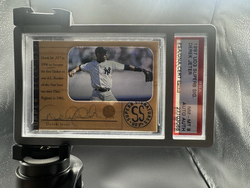 Derek Jeter 1997 cubierta superior excelente sig. SSP PSA 8 Foto 3 de 3