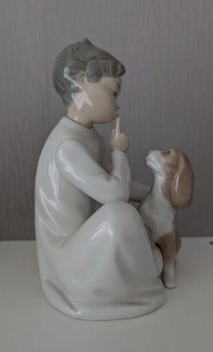 Lladro Figurine "Boy with Dog" #4522 - Picture 4 of 5