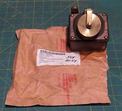 Oceanic Messing Kastensteckdose und Steckdose Stecker F-12 5935-01-454-6959 - Bild 1 von 7