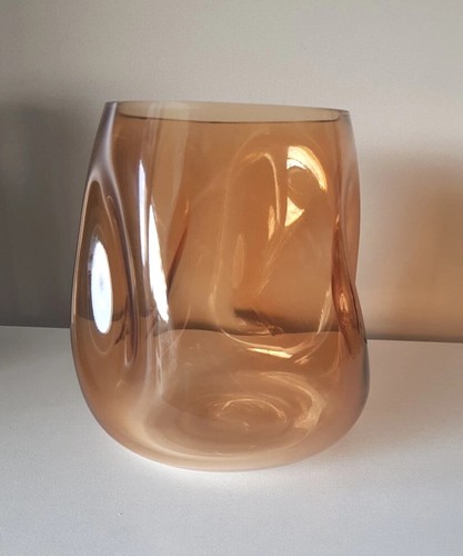 Gorgeous Golden Amber Art Glass Flower Vase VGC - Picture 2 of 10
