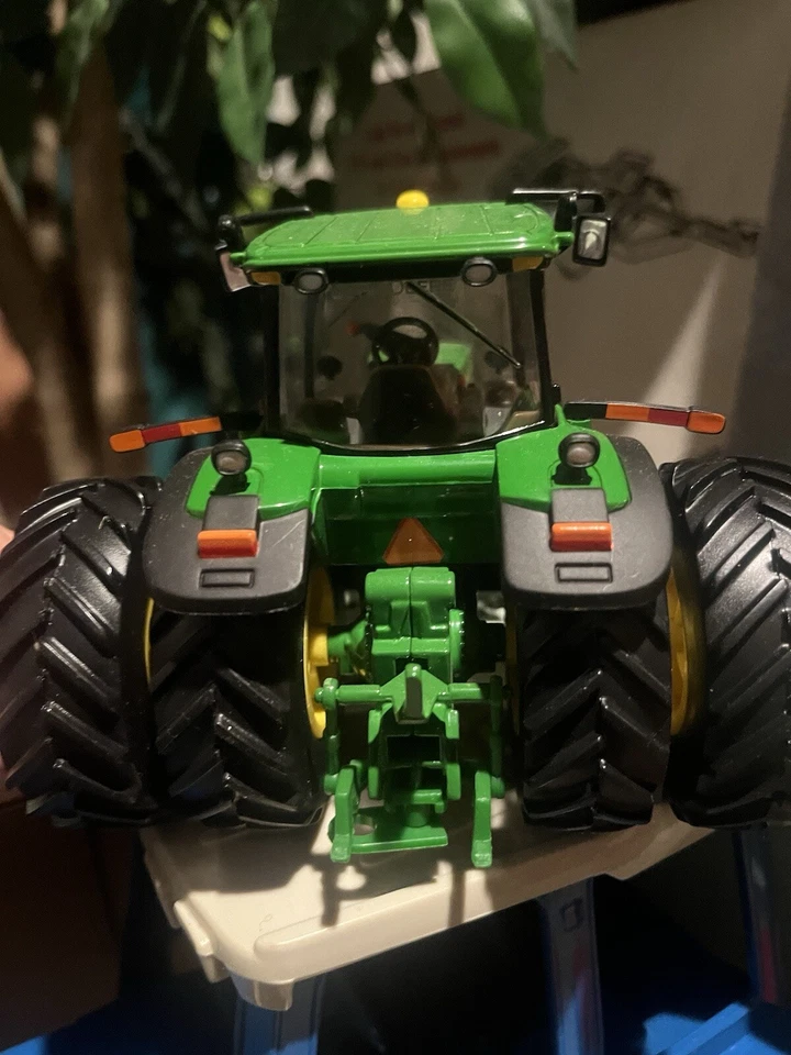 1/32 John Deere 7930 Die Cast Metal Toy Tractor. - Image 4 of 4