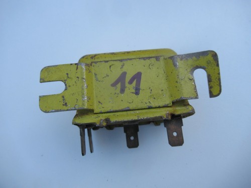 Relé de luces SWB Porsche 911/912 12V 90161510600 WEHRLE #11 bolsa #2 C#75 - Imagen 4 de 4