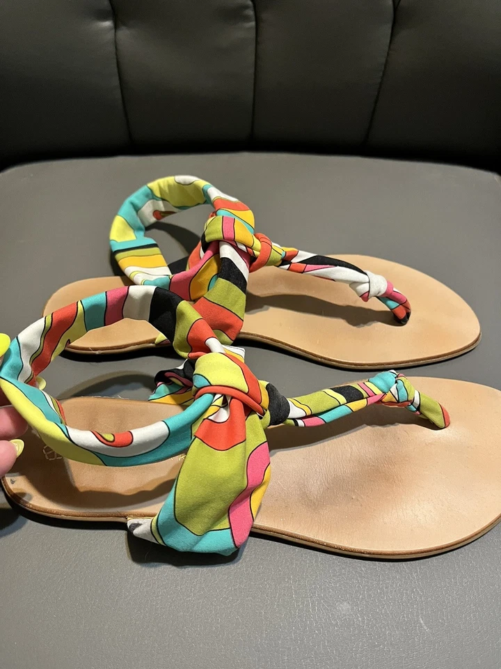 Fabulosas sandalias Trina Turk estampadas 10  Foto 4 de 4