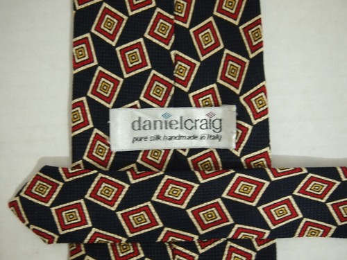 Daniel Craig Mens Necktie Tie Black Red Geometric 100% Silk Wide 62" Long - Picture 3 of 4