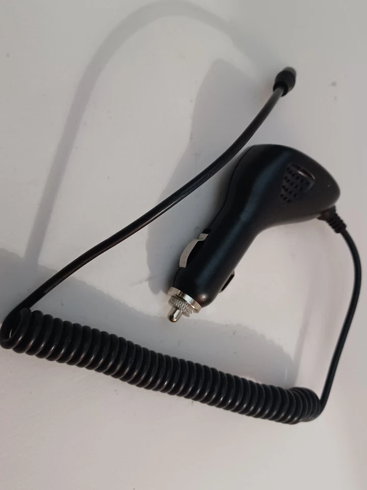 Adaptador de corriente de vehículo Radio Shack Voice Star (273-1358) para Motorola L6/L7/RAZR Foto 4 de 4