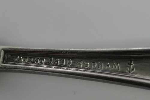 Gorham 1880 PRINCESS LOUISE 2-TINE 5 piezas PICKLE/POTATO 6" FORKS Plato de plata - Imagen 5 de 10