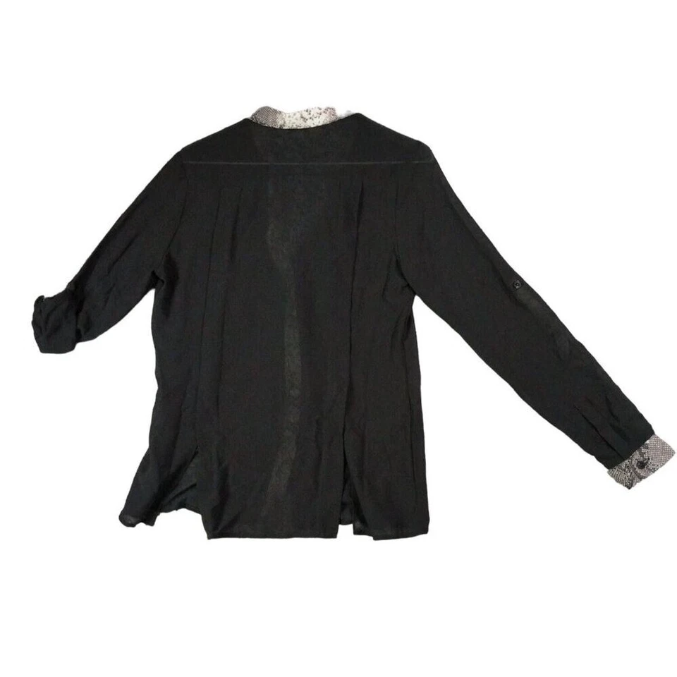 Blusa feminina ENGLISH ROSE transparente tamanho P preta estampa de cobra manga longa bruxa gótica - Imagem 3 de 4