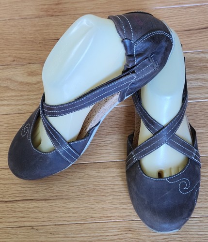 Ahnu Karma Latitude Mary Jane Damen-Flats taupe-braun Nubukleder 1011505 9