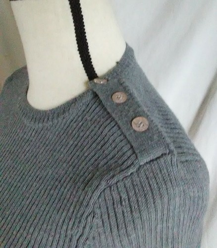 MED Women's MEGUMI Gray Pullover Sweater 3/4 Sleeves, Button Accents, Wool Blend - Picture 6 of 8