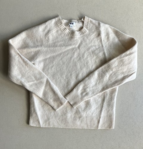 Uniqlo Beige 100% Wool Classic Sweater Shetland Size L Kids Unisex Warm Timeless