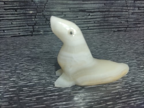 Vintage Hand Carved Seal Onyx Stone Marble Sea Lion White brown collectable  - Picture 2 of 6