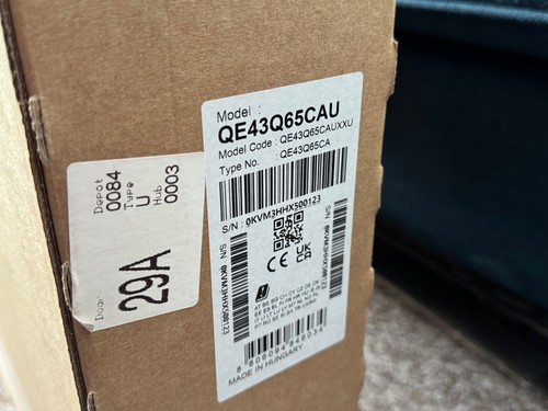 Samsung QE43Q65CAU TV - 43 inch - QLED - With Box - Picture 6 of 7