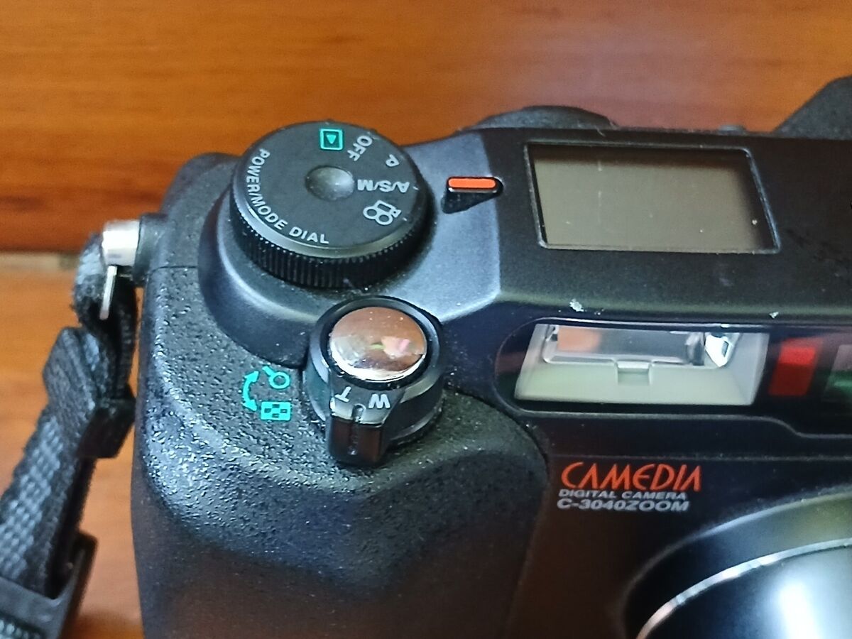 Olympus CAMEDIA C-3040 Zoom 3.3MP Digital Camera Black No SD Olympus CAMEDIA C-3040 Zoom 3.3MP Digital Camera Black No SD