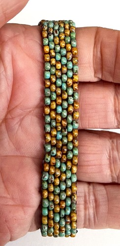 Türkis und hellbraun Handarbeit Perlen Peyote Stich Armband Knopf und Schleife Verschluss - Bild 4 von 6