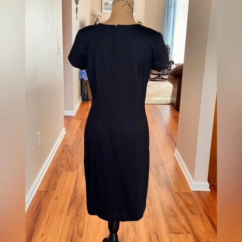 Brooks Brothers Little black dress, short sleeve Button shoulder NWT size 6 - Picture 2 of 12