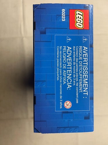 LEGO City - Set 60223 - Harvester Transport - New in the Box - Picture 6 of 13