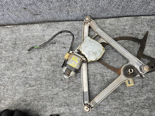 FRONT DOOR WINDOW REGULATOR MOTOR LEFT SIDE MERCEDES W126 560SEL 420SEL OEM - Picture 3 of 7