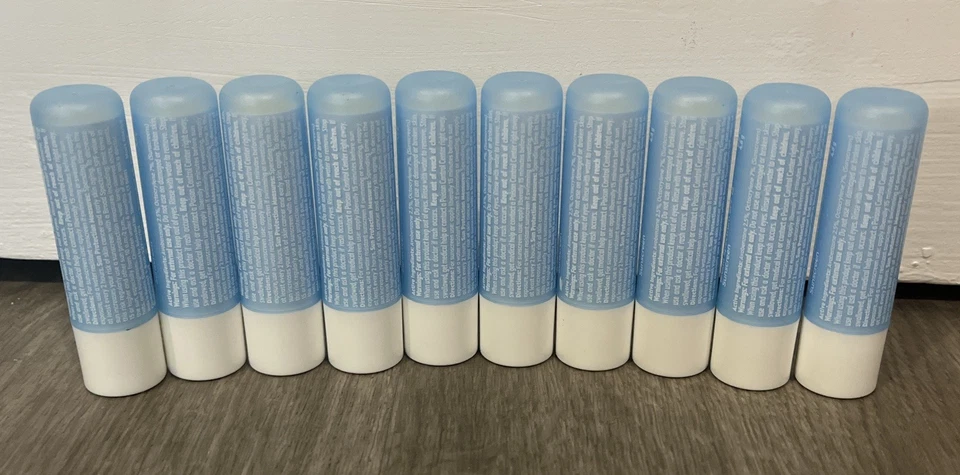 Cuidado labial NIVEA Smoothness Moisture FPS 15, bálsamo labial, paquete de 0,17 oz ~ 10 Foto 2 de 4