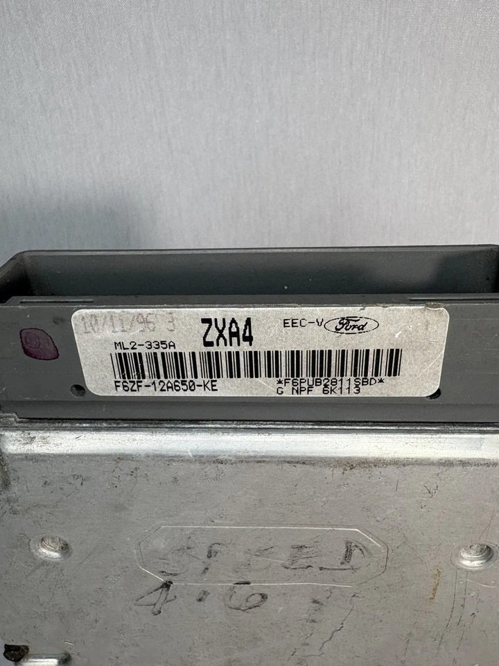Unidad de computadora de motor Ford Mustang GT V8 1997 4,6 ECU M/T F6ZF12A650KE ZXA4 Foto 3 de 4