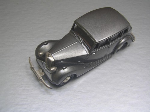 Lansdowne Models LDM 8 1954 Triumph Renown made in England 1/43 Mint Condition - Picture 9 of 9