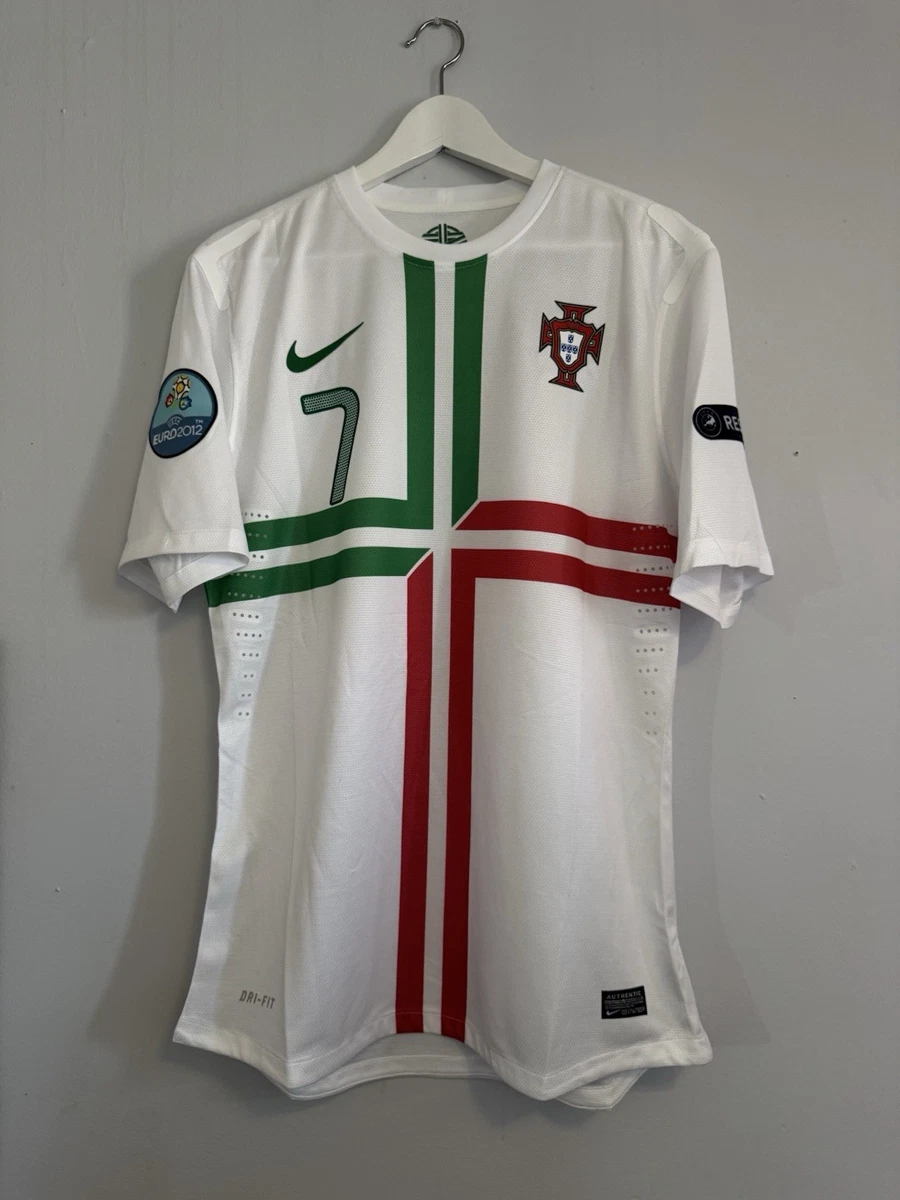 Preços baixos em Nike Cristiano Ronaldo Portugal National Team