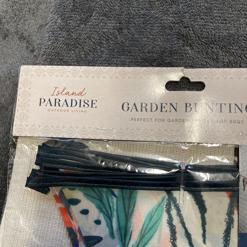 Small Job lot Garden Bunting & Large Beach Scene Backdrop BNWT - Picture 2 of 5