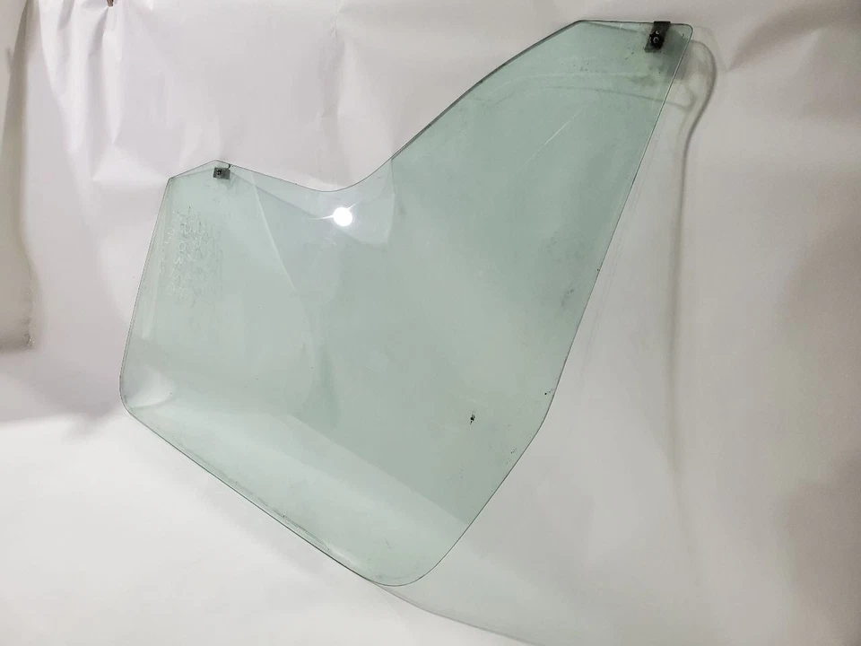 Ford LCF 2007 OEM cabina inferior tracción delantera izquierda vidrio Foto 2 de 4