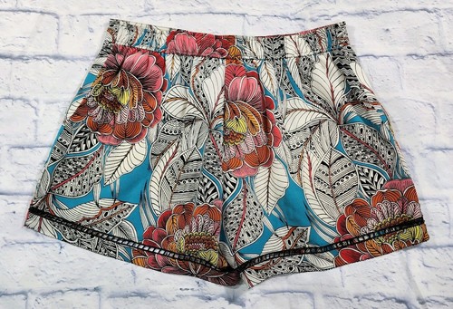Trina Turk WOMENS SIZE S Floral 100% Silk Bubbly Shorts Lined - Picture 9 of 12
