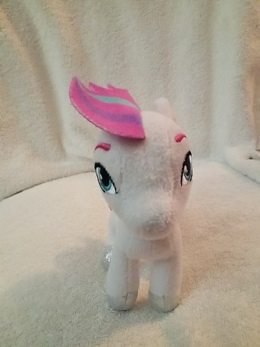 Pegasus My Little Pony 7” Peluche Cremallera Blanco Caliente Rosa Plata Hooves Rayo - Imagen 4 de 8