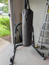 Everlast Heavy Bag and Stand - PICKUP ONLY