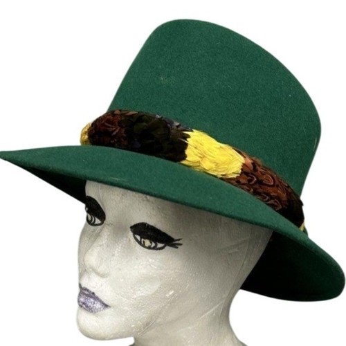 RARO SOMBRERO DE FIELTRO ESMERALDA MR JOHN DE COLECCIÓN CON DRAMÁTICO SOMBRERO DE PLUMAS MULTICOLOR - Imagen 9 de 12